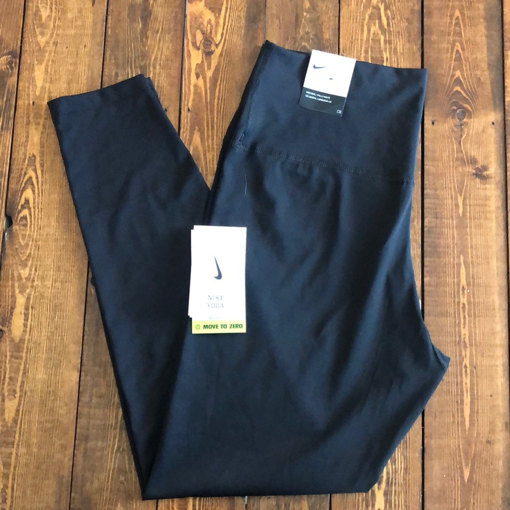NWT Nike Yoga High Rise 7/8 Leggings